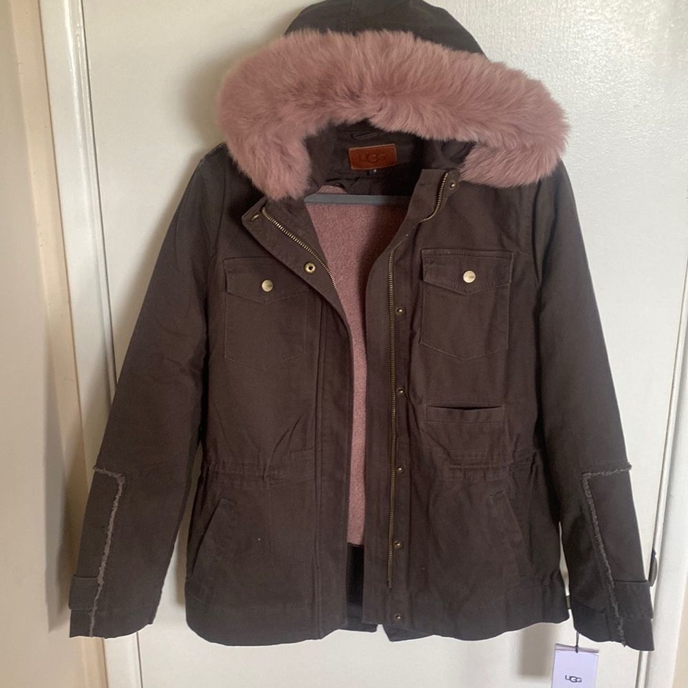 NWT-UGG Australia Convertible Field Parka Jacket Olive with pink-SIZE Medium